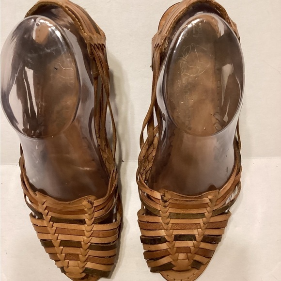 Sandpiper Sandals Size 7.5 - Picture 2 of 6